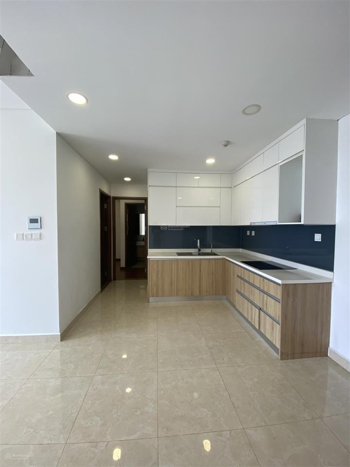 Kẹt tiền bán gấp golden star căn 2pn 2wc giá chỉ 4tỷ1 , căn 3pn 2wc chỉ 5tỷ . e hinh0869 958 ***