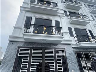 Bán nhà 4tx60m2 ô tô đỗ cửa. cách 20m ra đường ô tô tránh nhau. cách trạm bơm yên nghĩa 2km