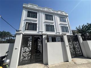 Bán nhà riêng 4pn, 3wc, 50m2, có sân riêng rộng , gần chợ, trạm y tế , giá chỉ 3,4 tỷ