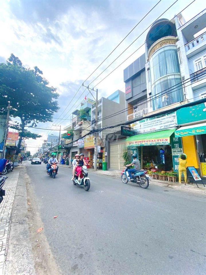 Bán nhà mặt tiền ngay cạnh trường nguyễn du, gò vấp kinh doanh mọi ngành nghề, lợi nhuận cao