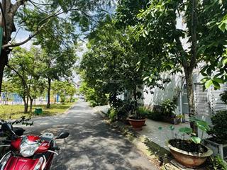 Khuôn đất 9m x 17,5m ngay công viên, bình trưng đông, chỉ 80tr/m2  13 tỷ  cách lakeview 5 phút