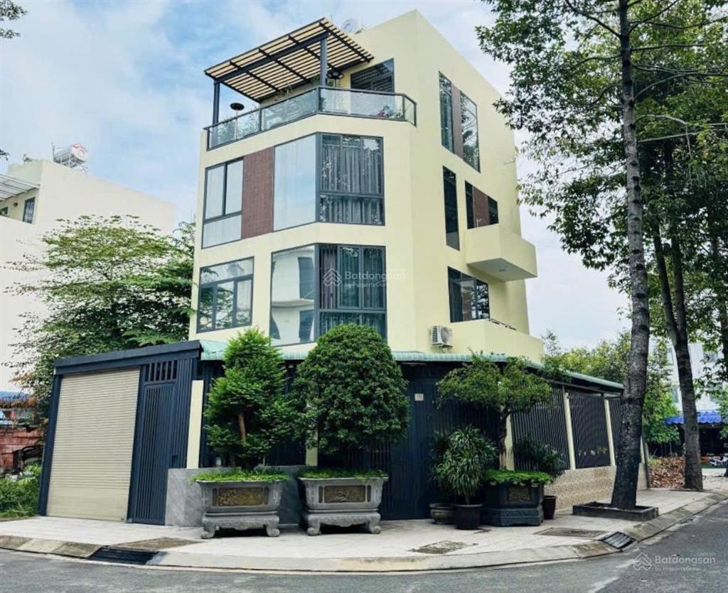 Đầu tư đón đầu  góc 2 mt  10x16.5m  5 tầng  giá 19,9 tỷ  cách ubnd tp thủ đức chỉ 10 phút