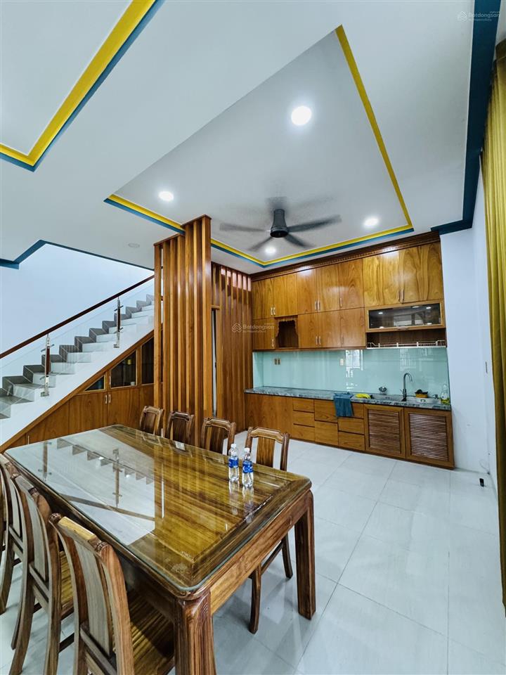 Đầu tư đón đầu  góc 2 mt  10x16.5m  5 tầng  giá 19,9 tỷ  cách ubnd tp thủ đức chỉ 10 phút