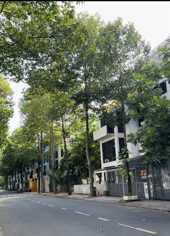 Đầu tư đón đầu  góc 2 mt  10x16.5m  5 tầng  giá 19,9 tỷ  cách ubnd tp thủ đức chỉ 10 phút