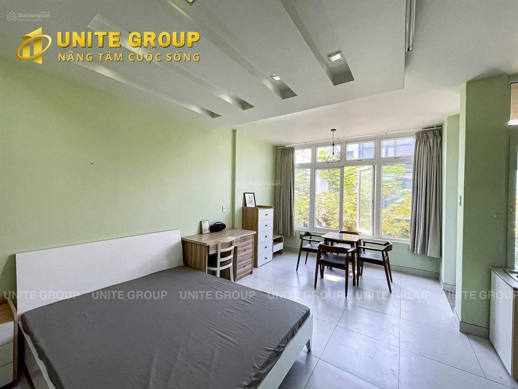 Cho thuê phòng 35m2 ban công thoáng mát ngay học viện cán bộ đường chu văn an ngay ngã tư hàng xanh