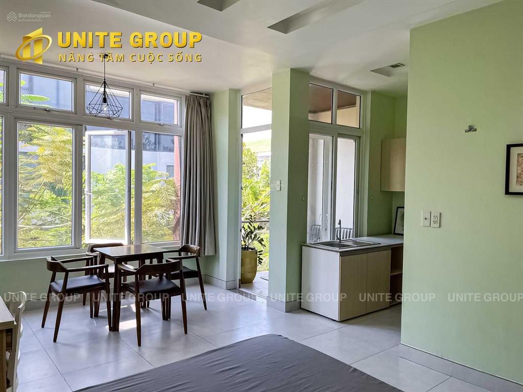 Cho thuê phòng 35m2 ban công thoáng mát ngay học viện cán bộ đường chu văn an ngay ngã tư hàng xanh