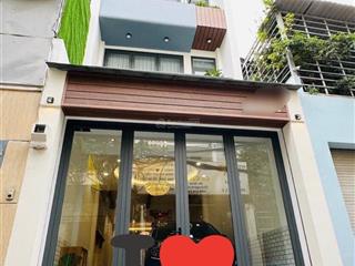 Hàng ngon giá tốt chủ bán đi nước ngoài đường 3 tháng 2, p14, q10. dt 72m2. sổ hồng riêng