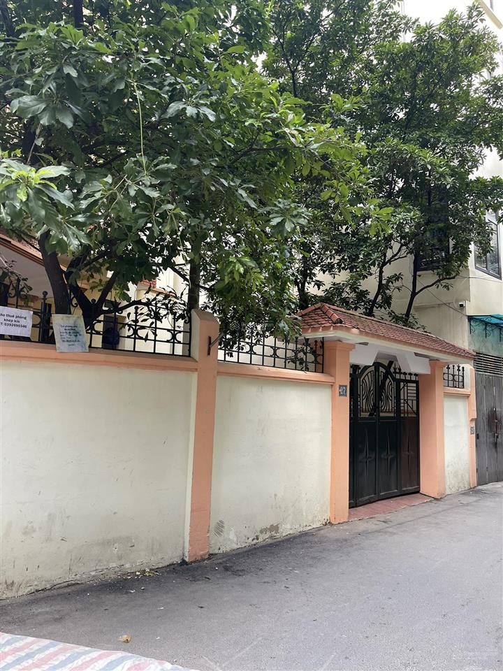 Bán nhà đường cầu giấy, cầu giấy, ngõ ô tô, dt 148m2 x 3 tầng, mt 8.5m, 38.3 tỷ