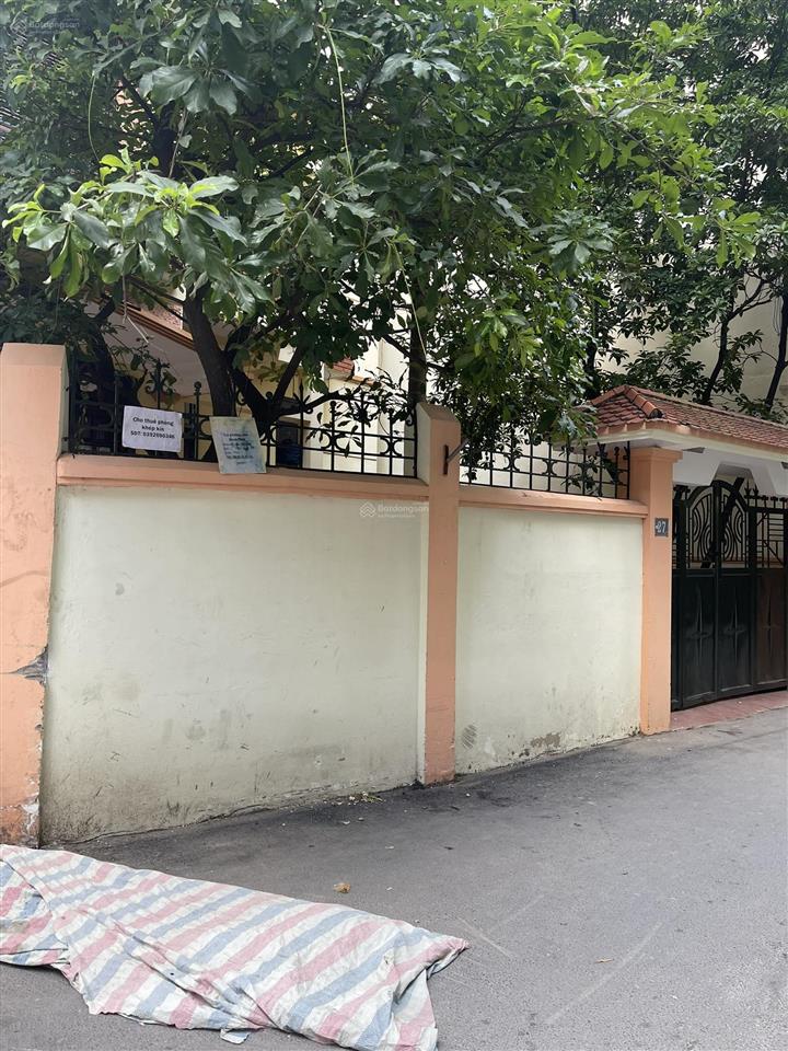 Bán nhà đường cầu giấy, cầu giấy, ngõ ô tô, dt 148m2 x 3 tầng, mt 8.5m, 38.3 tỷ