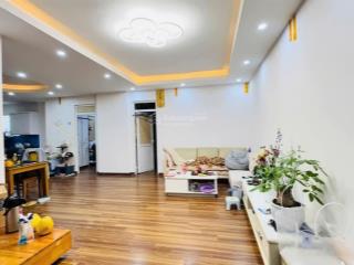 Chính chủ bán chung cư mặt phố phạm ngọc thạch  b4  b14 kim liên. 72m2  2pn  giá 5.5 tỷ