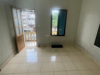 Căn hộ tập thể tầng 2  phố tôn đức thắng  60m2  chỉ 2.85 tỷ  2pn 1wc