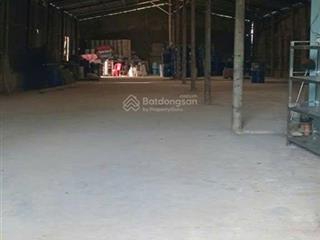 Xưởng cho thuê 14 x 50m giá 19tr có điện 3 pha đường tải 6 tấn ra vào thuận tiện. làm o keo
