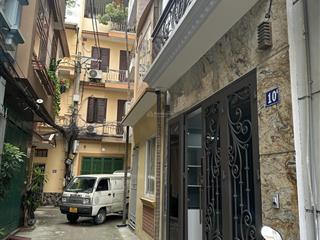 Tôi chính chủ sổ đỏ tên tôi bán nhà 5 tầng ngõ 381 nguyễn khang,cầu giấy, hà nội