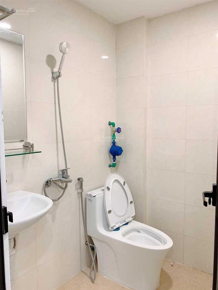 Phòng tại 44 trần thái tông, xuân thủy, cầu giấy, đã đầy đủ nội thất. chỉ cần mang quần áo vào ở.