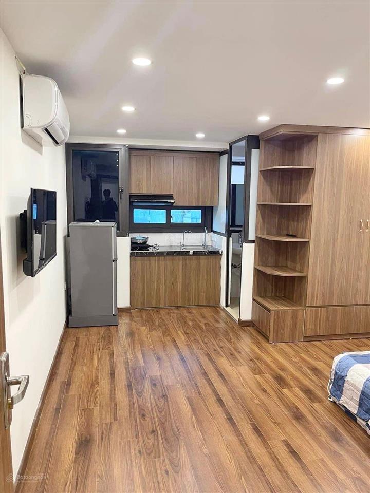 Phòng tại 44 trần thái tông, xuân thủy, cầu giấy, đã đầy đủ nội thất. chỉ cần mang quần áo vào ở.