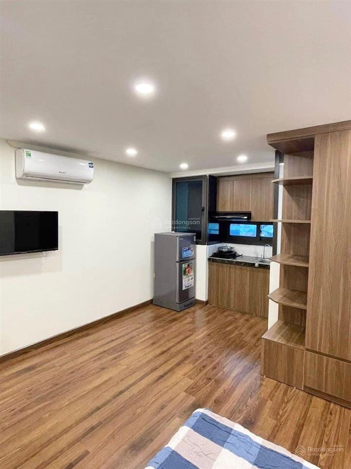 Phòng tại 44 trần thái tông, xuân thủy, cầu giấy, đã đầy đủ nội thất. chỉ cần mang quần áo vào ở.