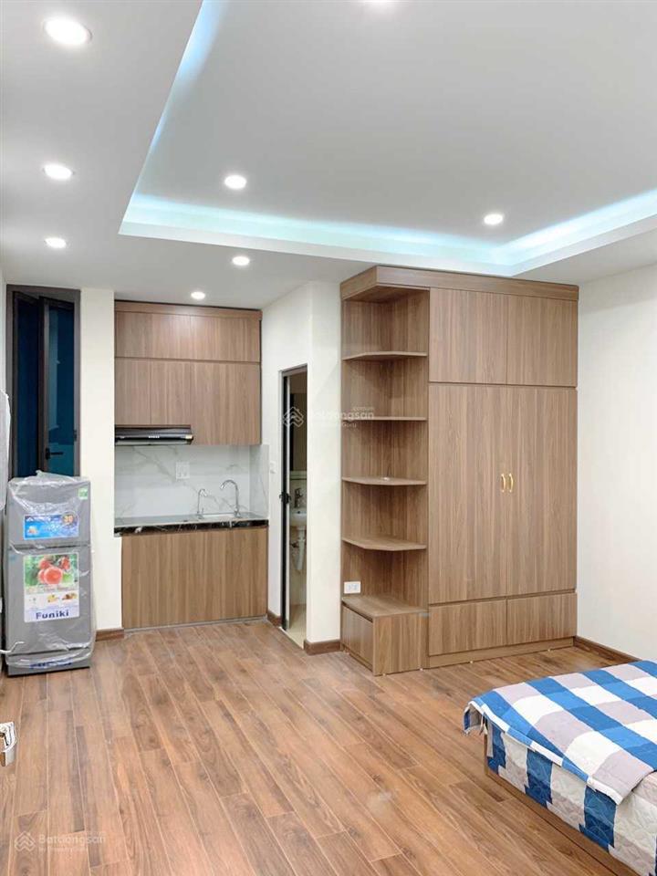Phòng tại 44 trần thái tông, xuân thủy, cầu giấy, đã đầy đủ nội thất. chỉ cần mang quần áo vào ở.
