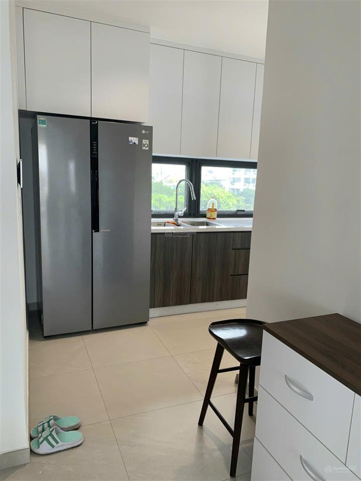 Bán cc hưng phúc premier, 79m2pn2wc đầy đủ nội thất, view biệt thự thoáng mát, xem nhà 24/7.