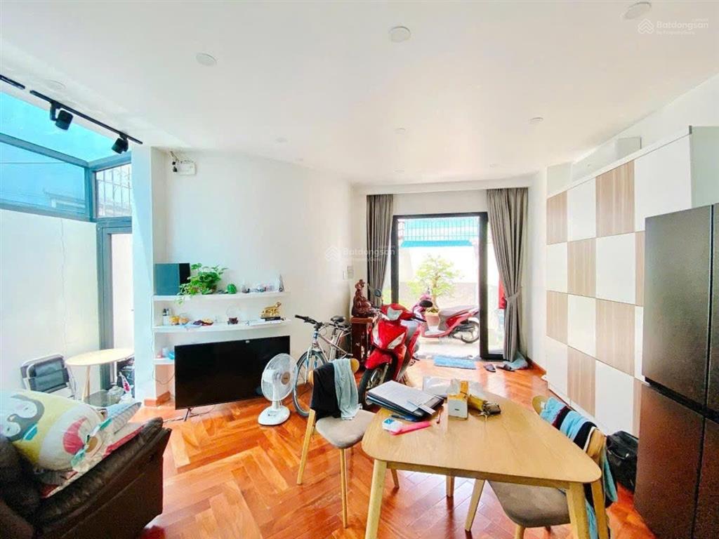 Nhà đẹp bình thạnh, 62m2, 4 tầng. hẻm xe hơi. gần mặt tiền, giá trị thương mại tăng cao