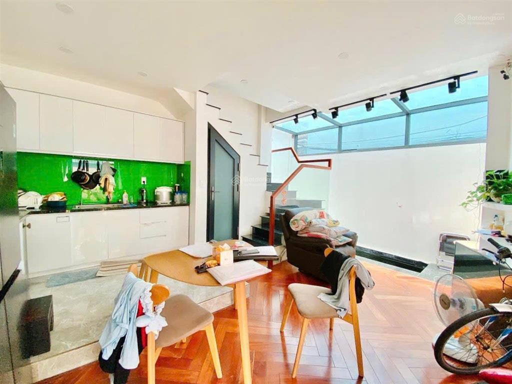 Nhà đẹp bình thạnh, 62m2, 4 tầng. hẻm xe hơi. gần mặt tiền, giá trị thương mại tăng cao