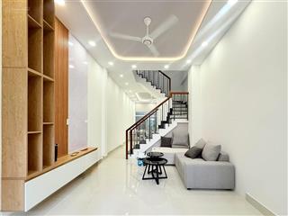 Mặt tiền gò vấp  60m2  3 lầu 4 phòng  ngay ngã 5  giá 7.7 tỷ