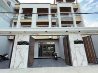 Ngôi nhà mới 3 tầng đi bộ tập thể dục tắm biển mỗi ngày . nhà nha trang gần biển có gra ôtô 7,5 tỷ