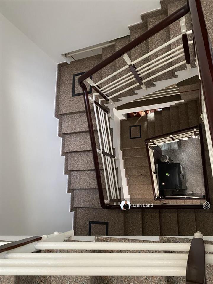 Nhà 5 tầng, 96m2, ngang hơn 5m, hẻm xe hơi thông, gần quang trung, công viên làng hoa, sân bay 10p