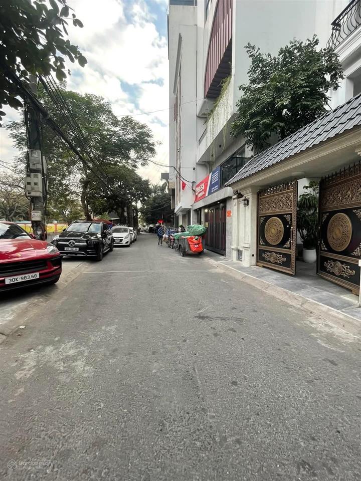 Tin thật! toà ccmn phố khương trung 171m2 8tầng  mt 7,7m  2 mặt ngõ ô tô tránh 36tỷ dt 2 tỷ/năm