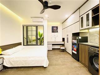Tin thật! ccmn cầu giấy  dòng tiền 400tr/ th  323m2  50 phòng kk  7t  68tỷ  2 thang máy  ôtô