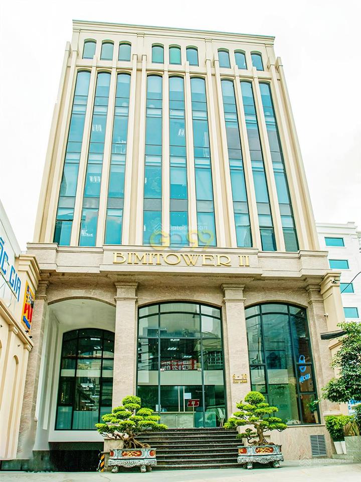 Giá tốt bán gấp toà văn phòng mặt phố võ chí công 400m2 x 8 tầng thông sàn, thang máy + mt 13m