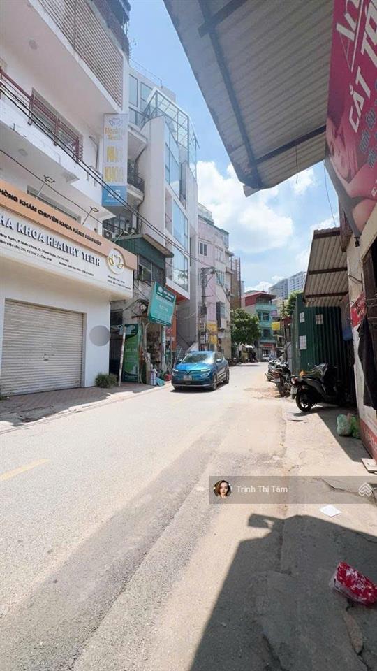 Chính chủ cần bán nhà mp hoàng ngân  68m2 lô góc 3 thoáng  mt 5,5m  giá 25 tỷ  còn thương lượng