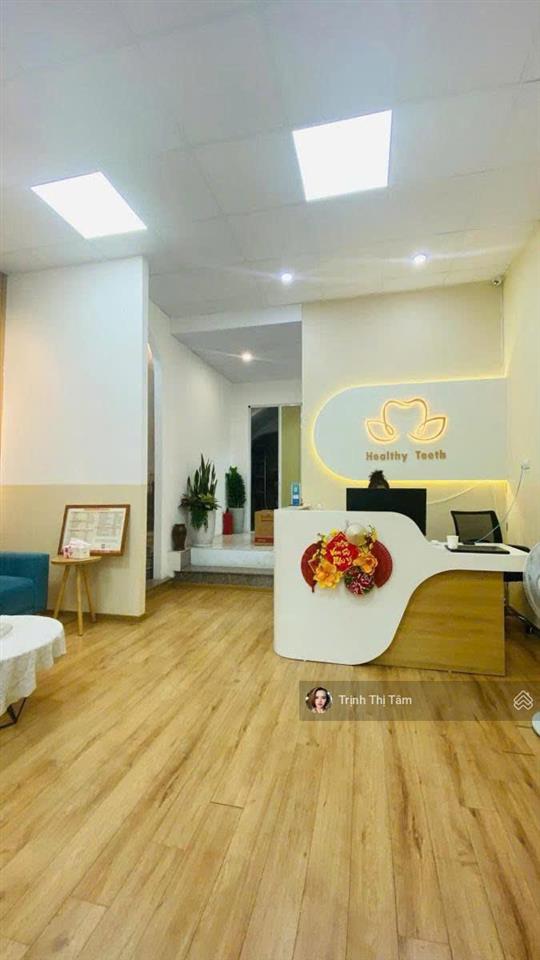 Chính chủ cần bán nhà mp hoàng ngân  68m2 lô góc 3 thoáng  mt 5,5m  giá 25 tỷ  còn thương lượng