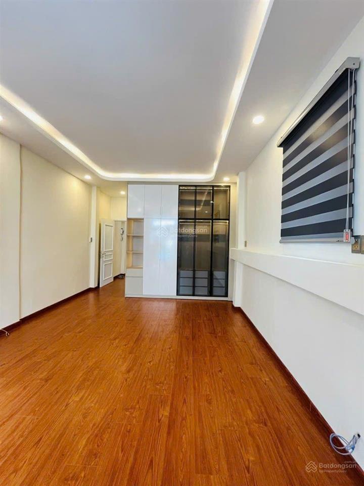 Mặt tiền phan xích long q11 84m2 giá thỏa thuận