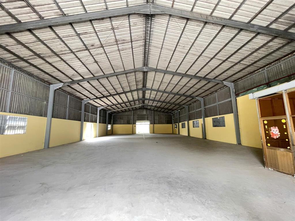 Cho thuê kho xưởng mặt tiền trần đại nghĩa, bình chánh 1100m2  pccc thẩm duyệt  đường cont