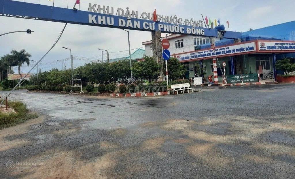 Mặt tiền quốc lộ 50  khu dân cư phước đông