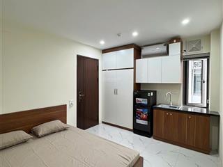 Bán căn hộ dv cc mini, lô góc, 2 thoáng, cầu giấy, 70m2, 7t, 18ph, dòng tiền 1.2tỷ/năm, 50m ra ô tô