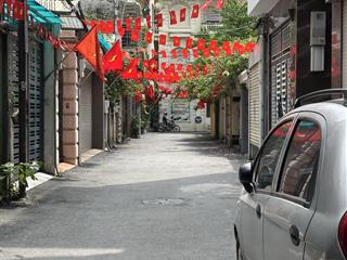 Cần bán nhanh nhà 2 mặt ngõ ô tô tránh phố phùng chí kiên, cầu giấy  78 m2 x 3t, mt 4,2 m 23 tỷ.