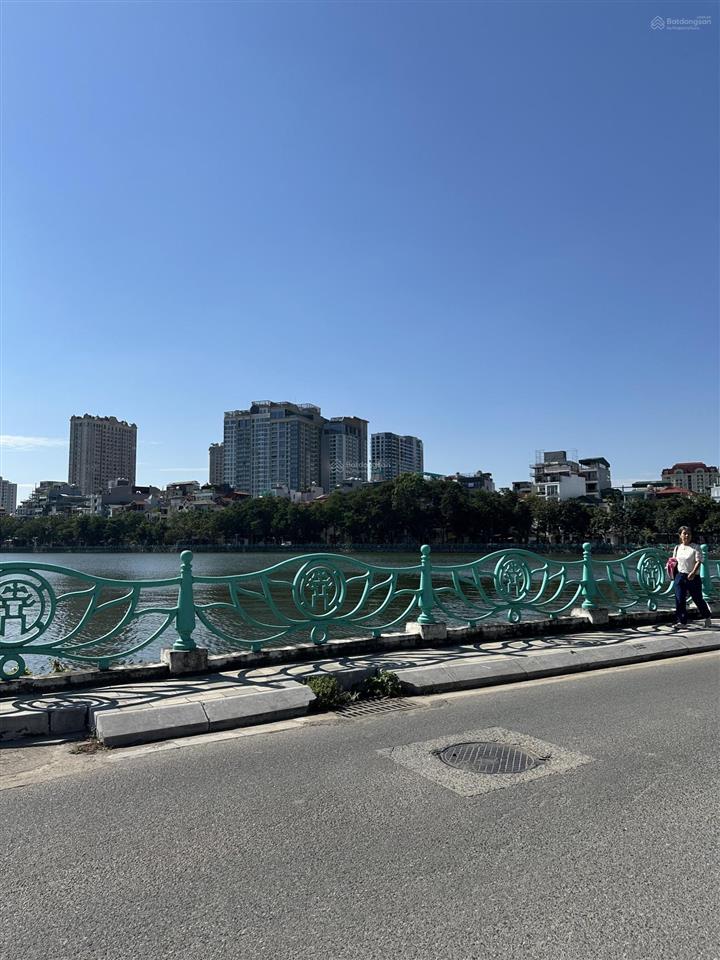 Mặt phố quảng bá, tây hồ. dt 268 m2 x 7t, mặt tiền 12 m2  view hồ chính diện, sđcc giá 350 tỷ.