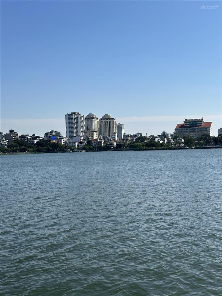 Mặt phố quảng bá, tây hồ. dt 268 m2 x 7t, mặt tiền 12 m2  view hồ chính diện, sđcc giá 350 tỷ.