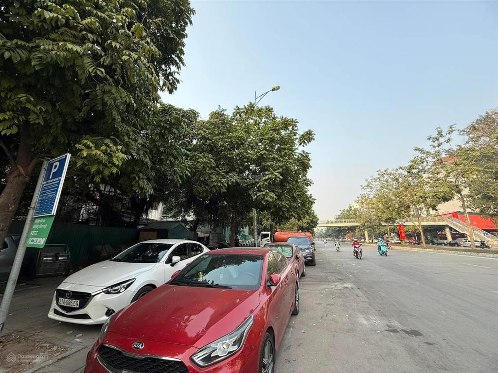 Bán nhà mặt ngõ ô tô tránh phố đặng thuỳ trâm, cầu giấy dt 55 m2 x 5t, mt 4,5 m. sđcc 22,5 tỷ .