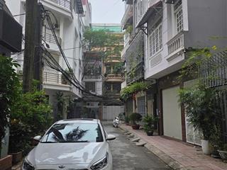 Bán nhà mặt ngõ ô tô tránh phố đặng thuỳ trâm, cầu giấy dt 55 m2 x 5t, mt 4,5 m. sđcc 22,5 tỷ .