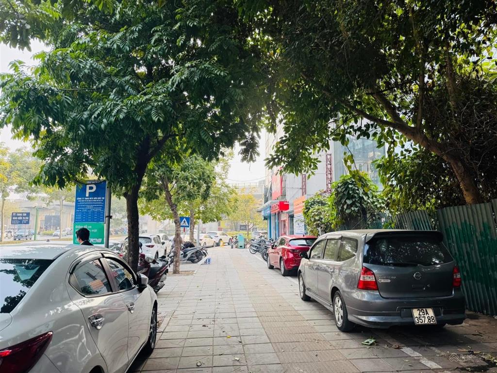 Bán nhà mặt ngõ ô tô tránh phố đặng thuỳ trâm, cầu giấy dt 55 m2 x 5t, mt 4,5 m. sđcc 22,5 tỷ .