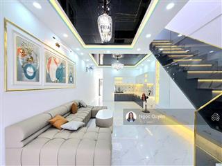 Nhà đẹp căn góc rất thoáng  1 lầu,, hoàn thiện mới 100%  mặt tiền kinh doanh  hẻm 4m