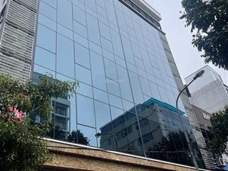 Bán toà nhà văn phòng 10 tầng mặt phố cầu diễn  phú diễn 180m2 mt 10m. giá 62tỷ còn bớt