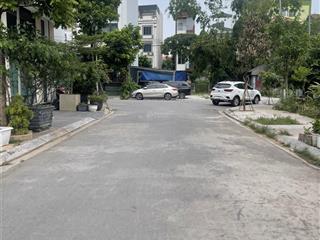 Bán gấp lô đất cầu diễn  kiều mai lô góc phân lô kinh doanh văn phòng 140 mt14m giá chỉ 27,9 tỷ