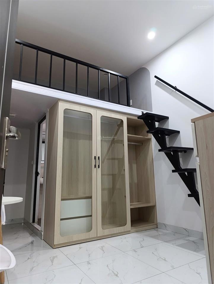 Bán toà ccmn cầu diễn ô tô tránh doanh thu 1.8tỷ/năm 120m 7tầng thang máy giá chỉ 28,9tỷ