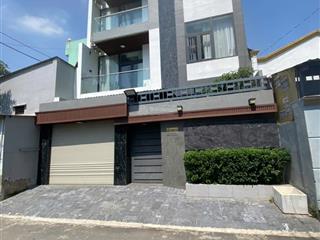 Bán nhà gần mt vườn lài, lộ giới 8m, dt 136m2 ngang 6.5m. gía chỉ 8.4 tỷ.  0937 988 ***