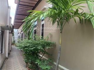 Nhà biệt thự + nhà cấp4 = 2 nhà  dt13m*24m chỉ 12tỷ