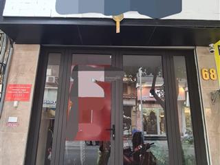 Chính chủ bán nhà mặt phố hàng nón gần ngã tư hàng điếu, kinh doanh tốt, sẵn sổ đỏ, 5p ra hồ gươm