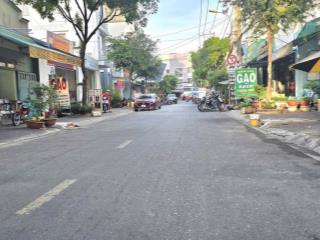 Đang cho thuê shop quần áo tại hoàng diệu, quận 4, tp.hcm 5,3 tỷ, 108m2 , không hỗ trợ mô giới